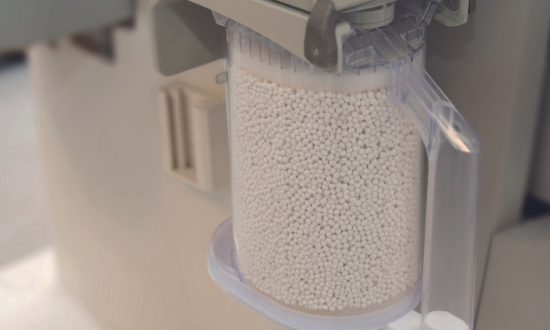 Fitting the IS Can™ disposable carbon dioxide absorber