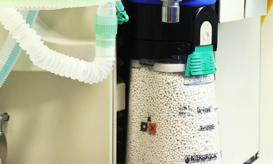 Fitting the Pyramid™ disposable CO₂  absorber